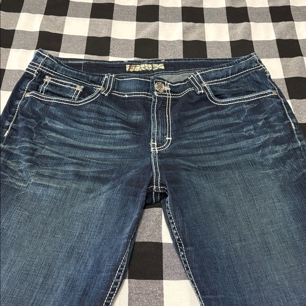 Buckle BKE Wendi Jeans Women Size 33 x 30 Stretch Dark Wash Tapered Leg Straight